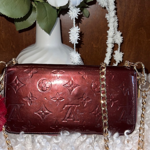♥️Authentic Louis Vuitton Vernis Zippy Long Wallet, converted into cross body - Picture 3 of 11